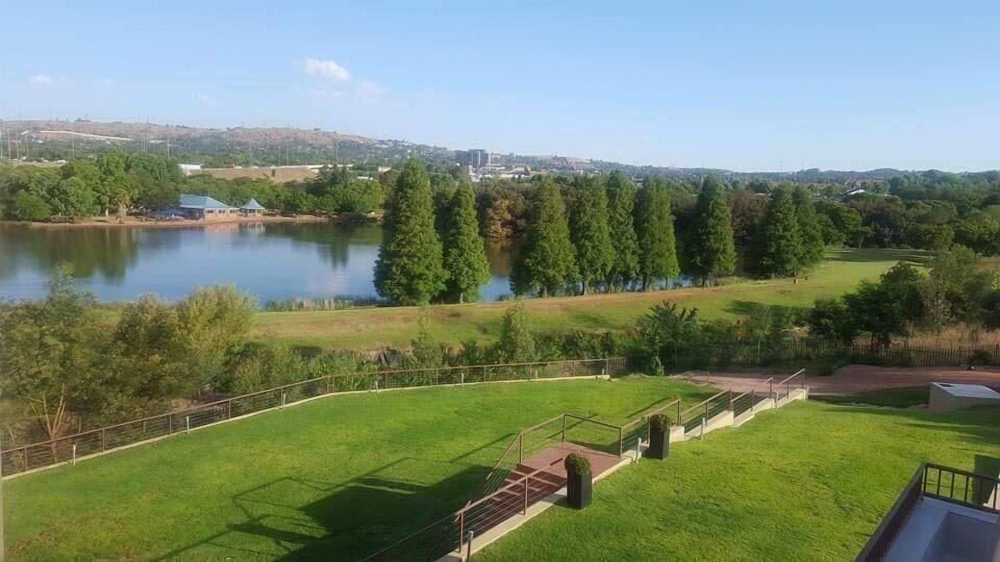 St Andrews Hotel And Spa Йоханесбург Екстериор снимка